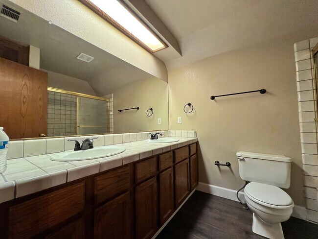 Building Photo - Beautiful 2 Story 5 BD 3 BA Home