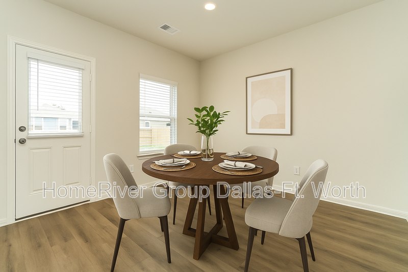 Building Photo - 4109 Silverhill Dr