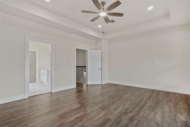 Building Photo - 8027 Virgil St