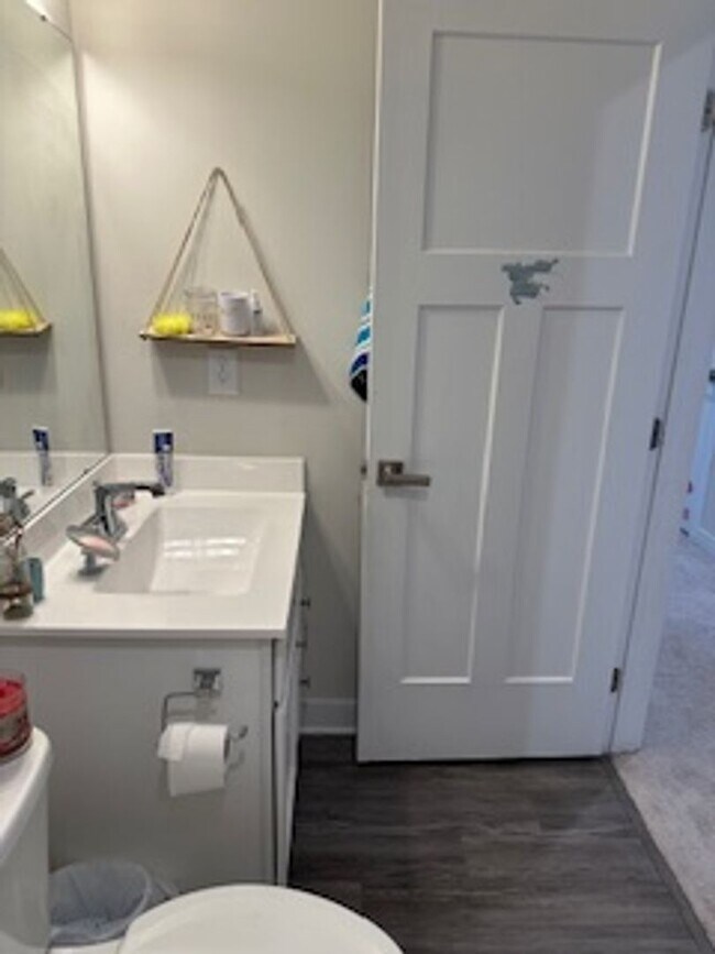 Building Photo - Chesapeake-Townhouse-Cardinal Meadows-3BR-2.5BA-1 Car Garage