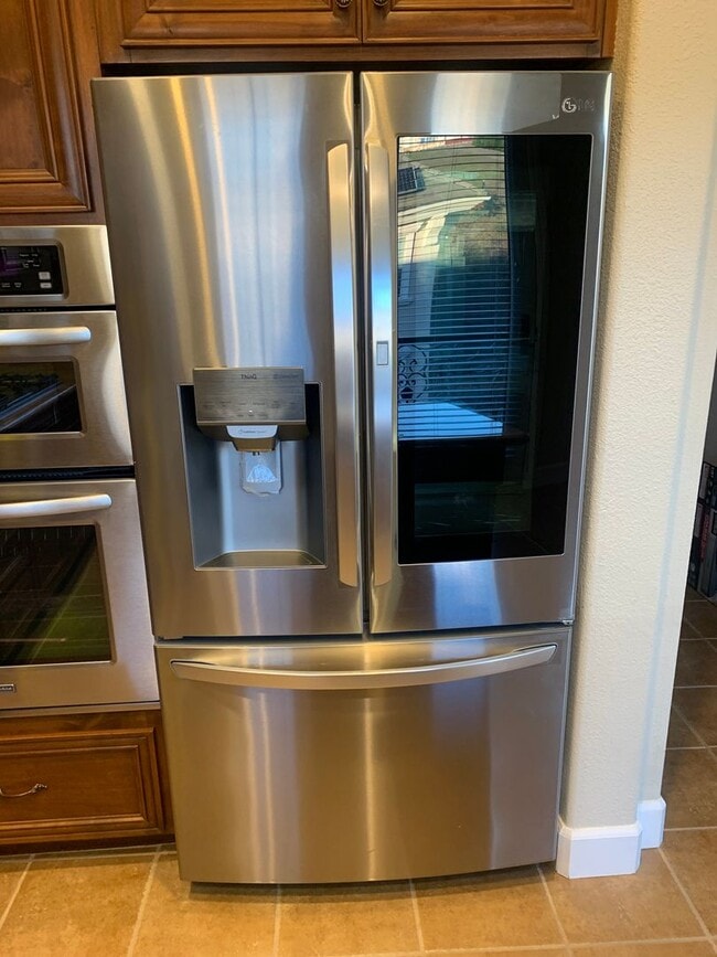 Building Photo - Move In Special: $250 Off First Month's Rent If Rented By 02/15/26! Luxurious Belvedere Condo Ava...