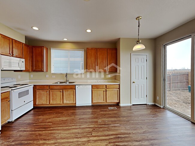 Building Photo - 5554 N Lewiston St