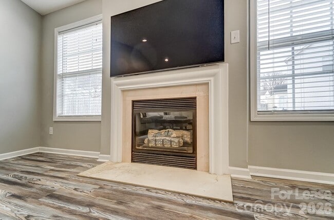 Building Photo - 5519 Waverly Lynn Ln