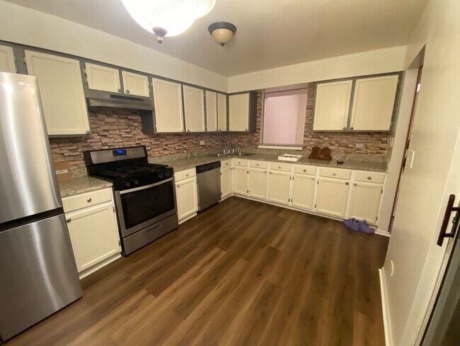 Building Photo - 1283 Ranchview Ct