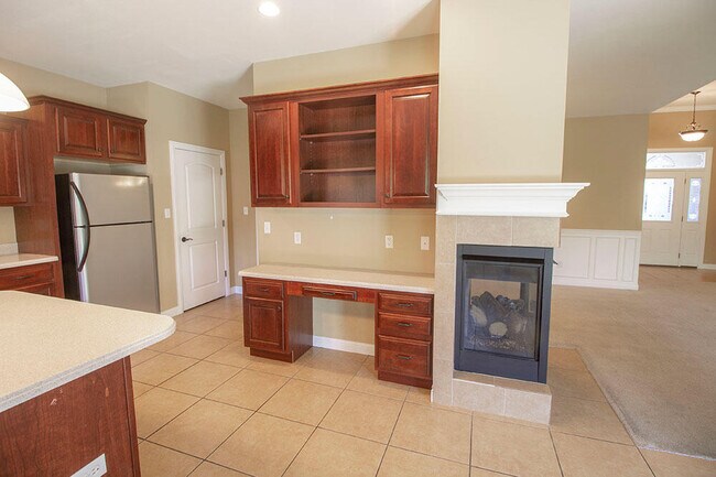 Building Photo - 5305 Chamois Dr