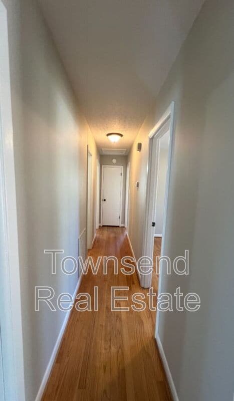 Building Photo - 5313 Hampton Rd