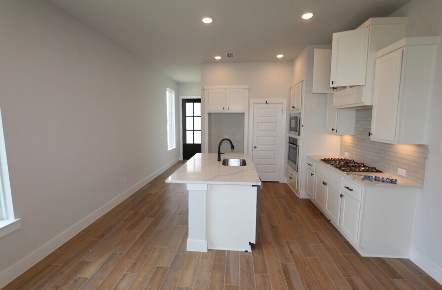 Building Photo - 2423 Shallot Ln