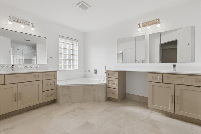 Building Photo - 1419 Crossbill Ct