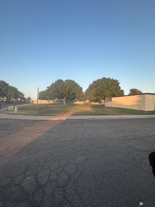 Building Photo - 1577 W Las Lomas St