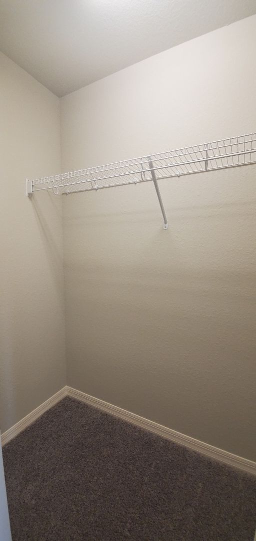 Building Photo - 4-Bedroom, 2-Bathroom in Villamar Winter Haven