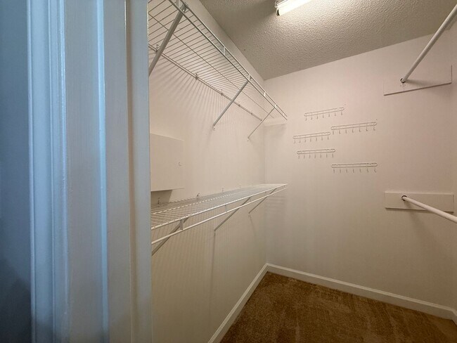 Building Photo - Spacious Two Bedroom, 2nd Floor Condo with...