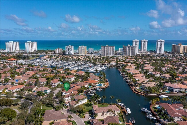 Building Photo - 954 Sanibel Dr