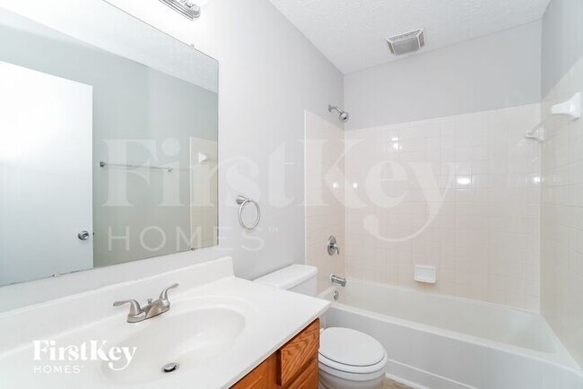 Building Photo - 866 Campanula Ct