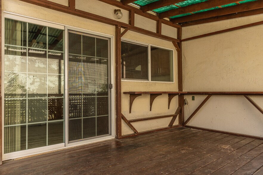 Building Photo - 7084 Via Ramada