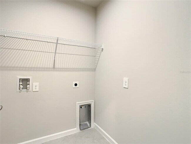 Building Photo - 1826 West Palms Drive