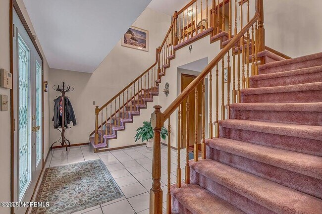 Building Photo - 718 E Veterans Hwy