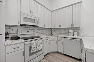Building Photo - 9903 Boca Gardens Trail