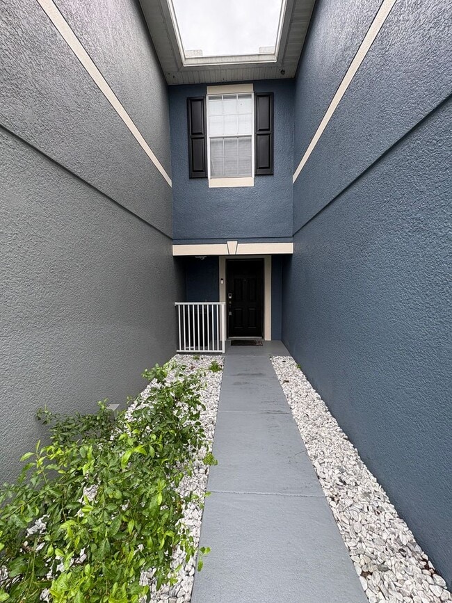 Building Photo - 13168 Lexington Summit St