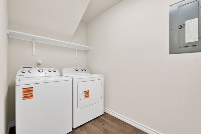 Building Photo - Spacious 5-Bedroom Beauty in Redbird Ranch –  with Community Perks!