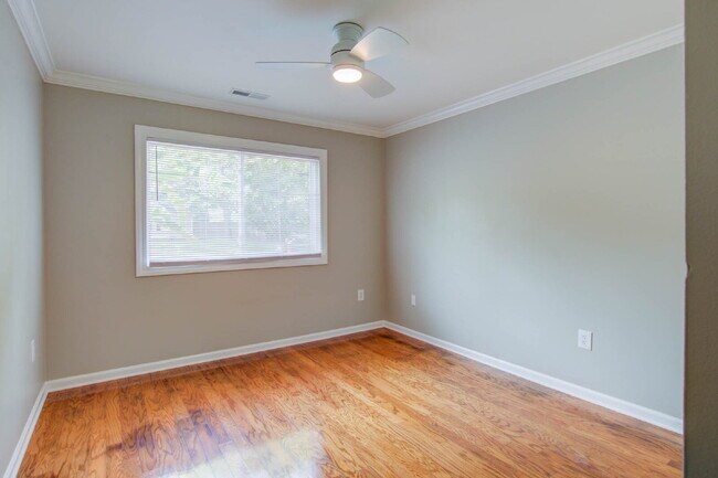 Building Photo - 1307 Bob White Dr