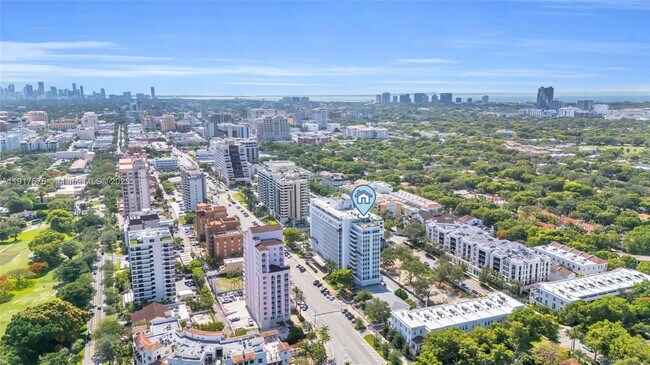 Building Photo - 700 Biltmore Way