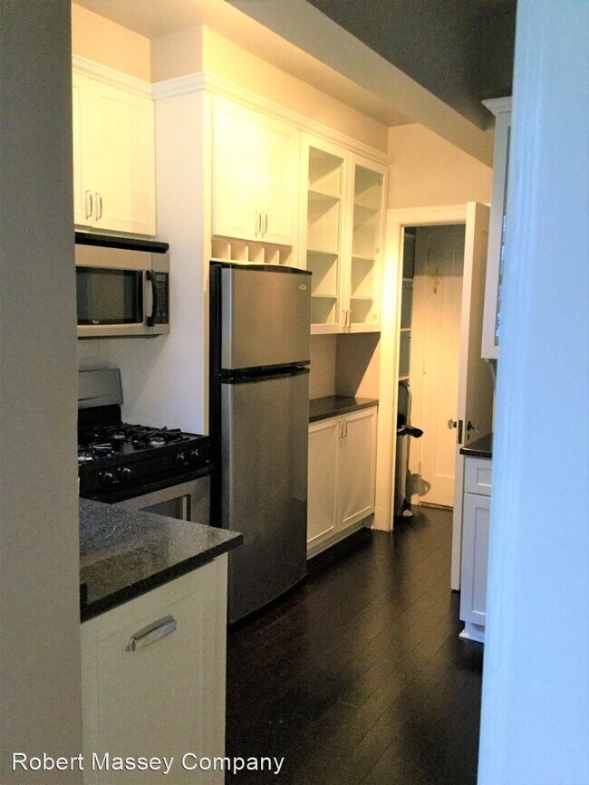 Building Photo - 1 br, 1 bath House - 1412 Willow Avenue, #47
