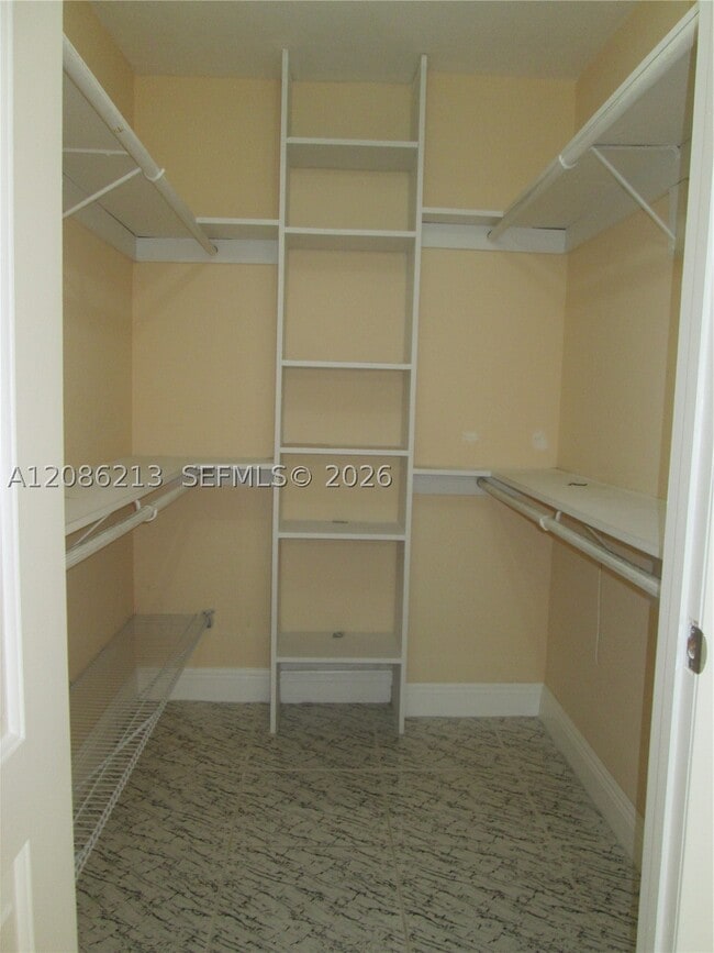 Building Photo - 210 174th St