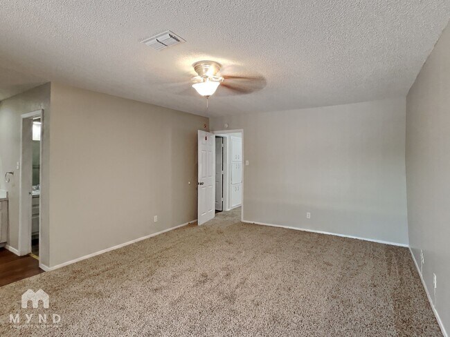 Building Photo - 6215 Indiana Ave