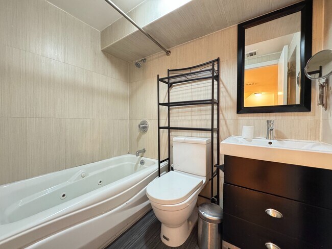 Building Photo - 19th Street