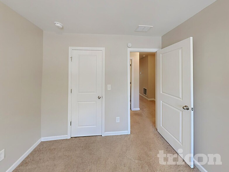 Building Photo - 11877 Fuller St