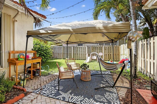 Building Photo - 13174 NW 9th Ct