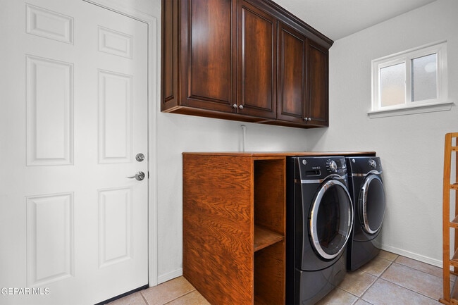 Building Photo - 7216 San Marino Dr