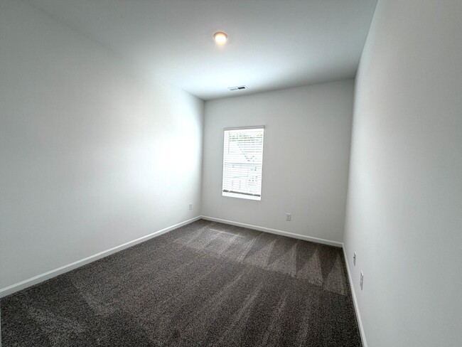 Building Photo - 2310 Donnelly Hls Ln