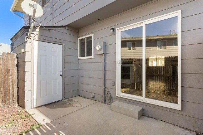 Building Photo - 1306 Soaring Eagle Dr