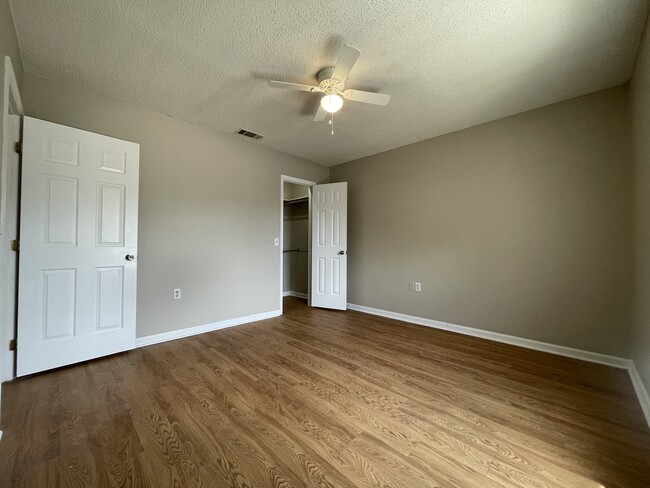 Building Photo - 100 Lanier Dr