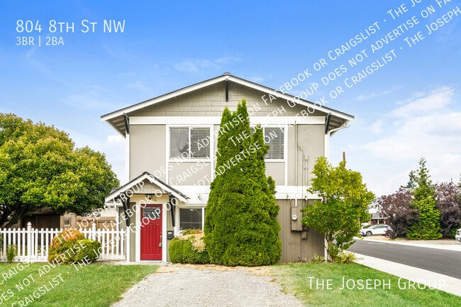 Primary Photo - 804 8th St NW