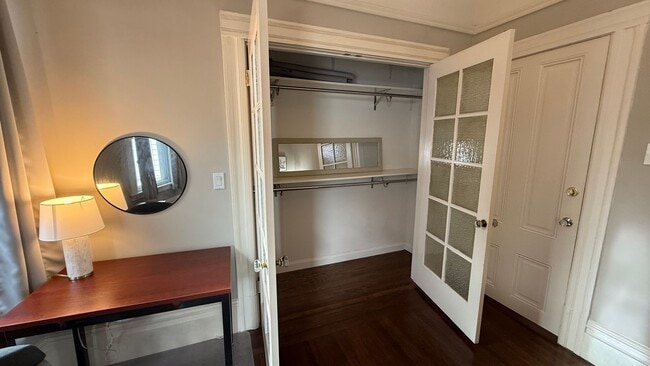 Building Photo - EPIC REA- Outstanding NOPA Location w/Garage Parking - 2 BR/1 BA Condo