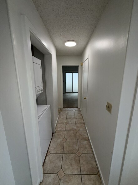 Building Photo - 295 Redstone Hill Rd