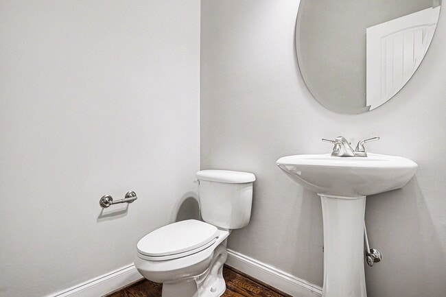 Building Photo - 201 Phillips Ridge Ln