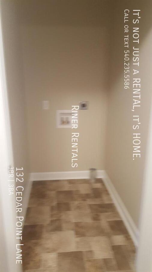 Building Photo - 132 Cedar Point Ln