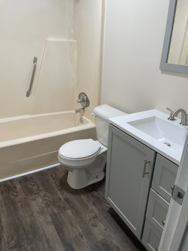 Building Photo - 102 Raleigh St