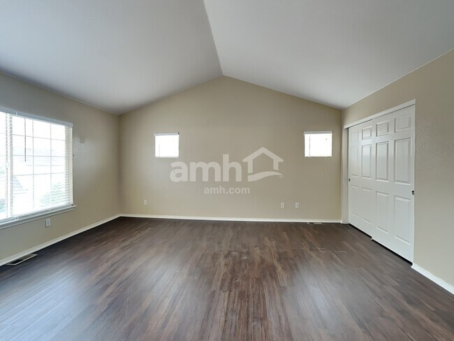 Building Photo - 1373 S Quintero Way