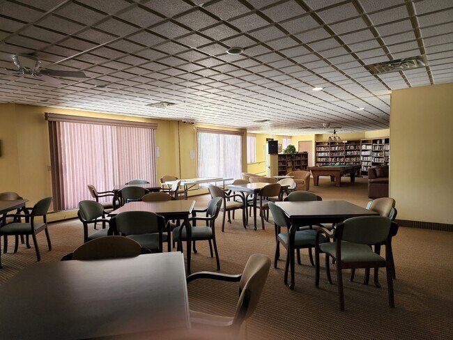 Party room - 6500 Woodlake Dr