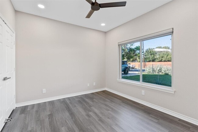 Building Photo - 1209 Casey St