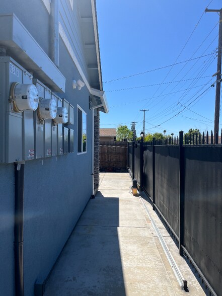 Building Photo - 6318 Ventura St