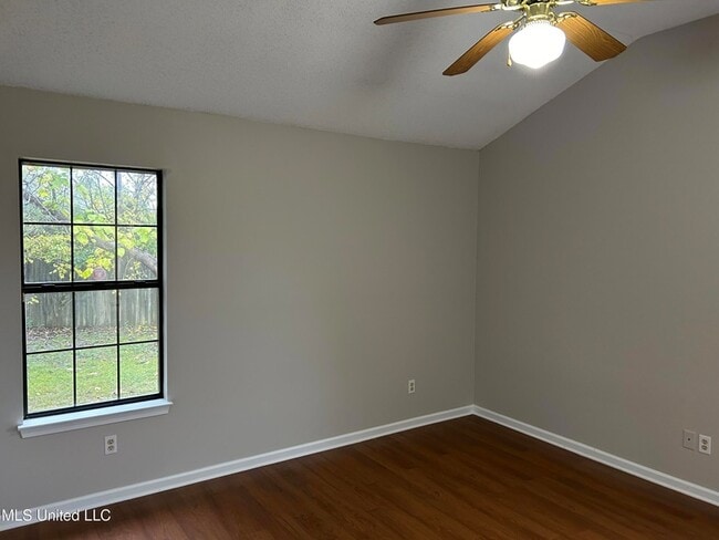 Building Photo - 6589 Pleasant Acres Dr