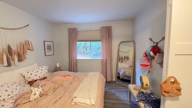 Building Photo - 3305 12th Ave Ct NW