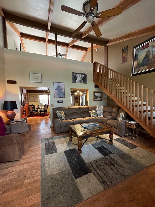 Building Photo - 4350 N Agua Fria Dr