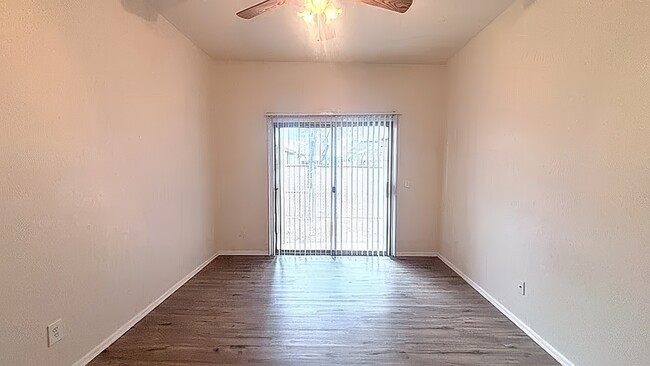 Building Photo - 3657 E Bermuda St