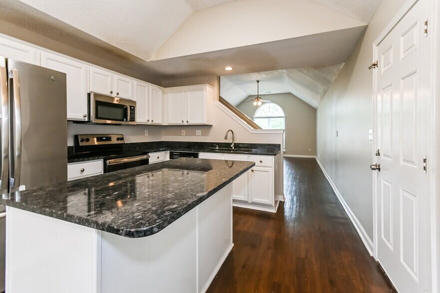 Building Photo - 7180 Fox Trot Cove